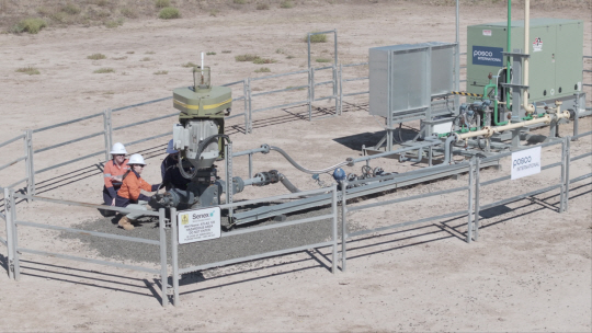 세넥스에너지 직원들이 설비를 점검하고 있다. 세넥스에너지 제공