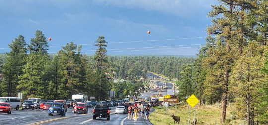 폭우로 폐쇄된 미국 그랜드 캐니언 진입 도로. 미국 국립공원관리소 페이스북