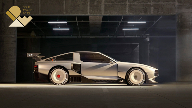 현대자동차그룹은 올해 ‘IDEA 디자인상(International Design Excellence Award)’에서 금상 1개를 포함해 총 7개의 상을 받았다고 24일 밝혔다. 사진은 2023 IDEA에서 금상을 수상한 현대자동차 ‘N 비전 74’. 현대자동차그룹 제공