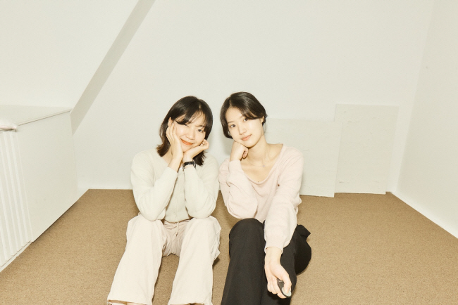 다연(오른쪽)과 내가 함께 찍은 사진. 이 글이 친구의 일상에 좋은 선물이 되기를 바란다.