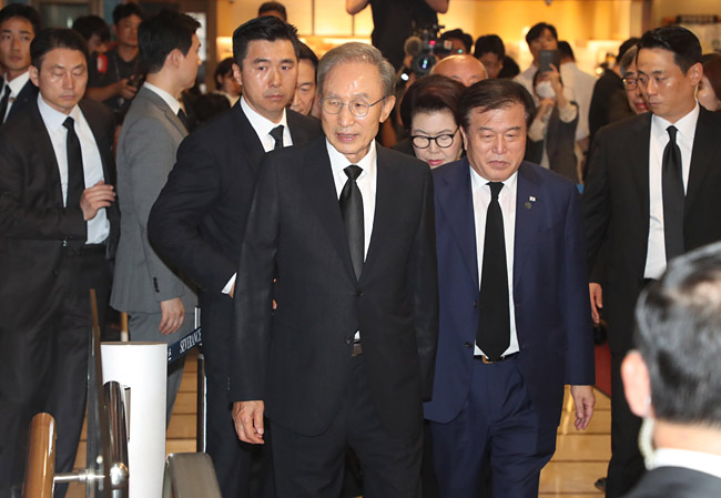 뉴시스