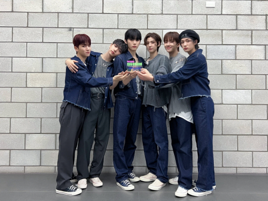 보이넥스트도어 1위 인증사진. KOZ엔터테인먼트 제공