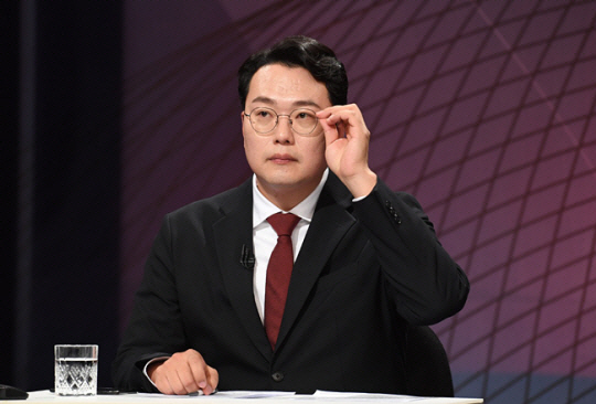 천하람 국민의힘 전남 순천갑 당협의원장이 지난 2월 22일 당대표 선거에 출마했을 당시 KBS TV토론회에서 발언하고 있다. 국회사진기자단