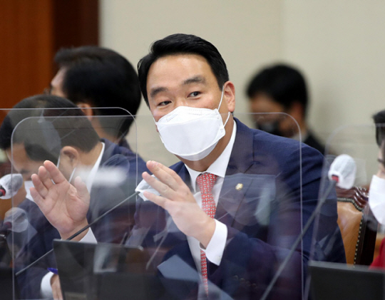국회 공동 취재단. 뉴시스