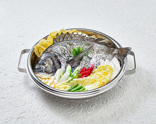 통영 견유 감성돔 맑은탕 밀키트. 한국어촌어항공단 제공