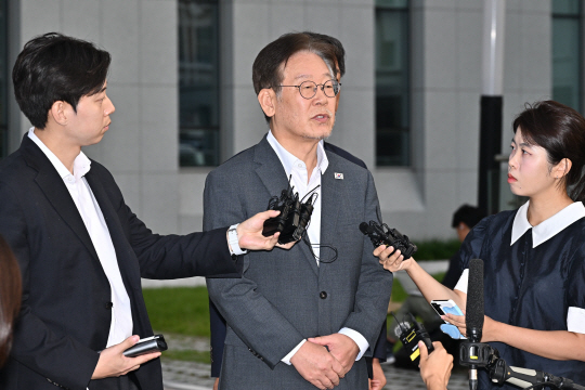 뉴시스