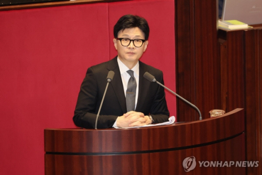 한동훈 법무부 장관이 21일 국회 본회의에서 더불어민주당 이재명 대표 체포동의안 설명을 하고 있다. 연합뉴스
