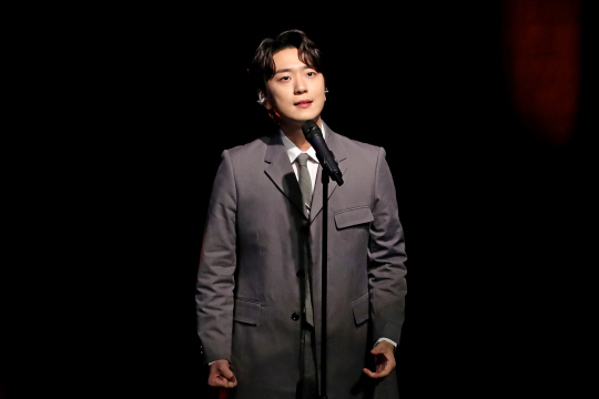 포레스텔라 베이스 고우림. 뉴시스