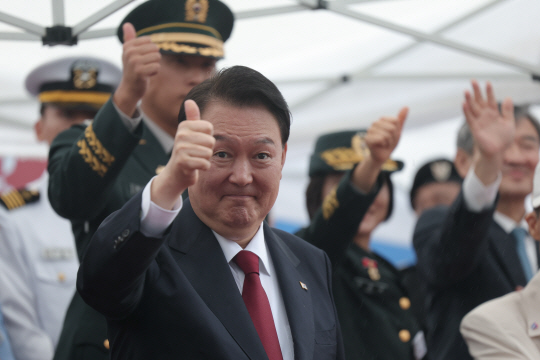 뉴시스