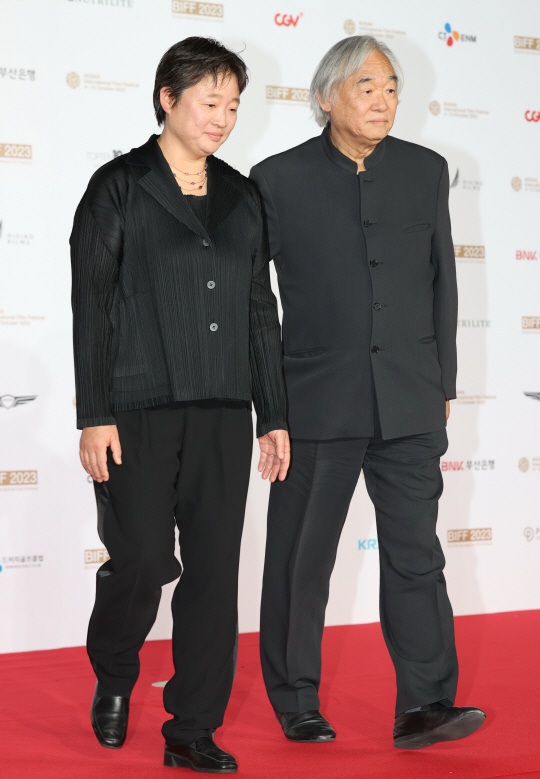 부산국제영화제 찾은 피아니스트 백건우와 딸인 바이올리니스트 백진희연합뉴스