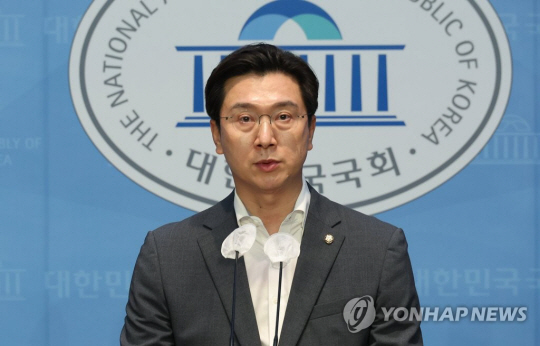 국민의힘 수석대변인을 맡고 있는 강민국 의원. 연합뉴스.