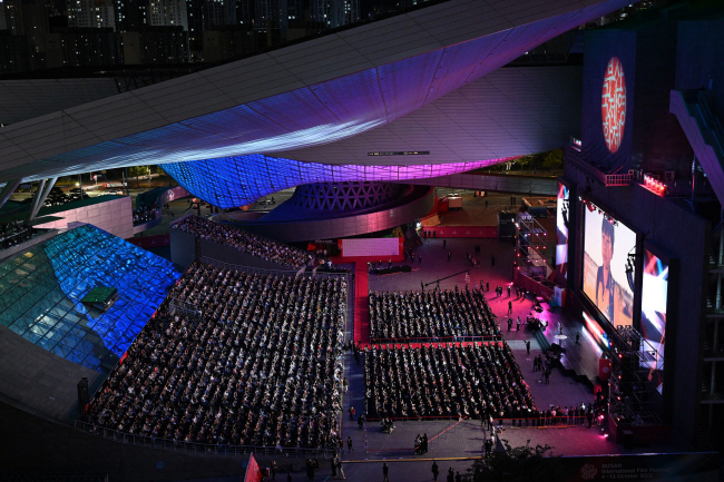 내홍으로 흔들렸지만, 영화에 대한 열기로 영화제는 올해도 뜨거웠다. 부산국제영화제 제공