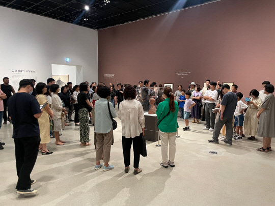 전남도립미술관이 지난 8월 17일부터 전시 중인 ‘이건희컬렉션 한국근현대미술 특별전’에 관람객들의 발길이 이어지고 있다. 전남도립미술관 제공