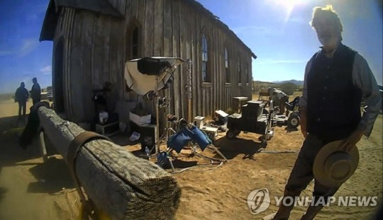 영화 ‘러스트’ 촬영장 모습. AP 연합뉴스