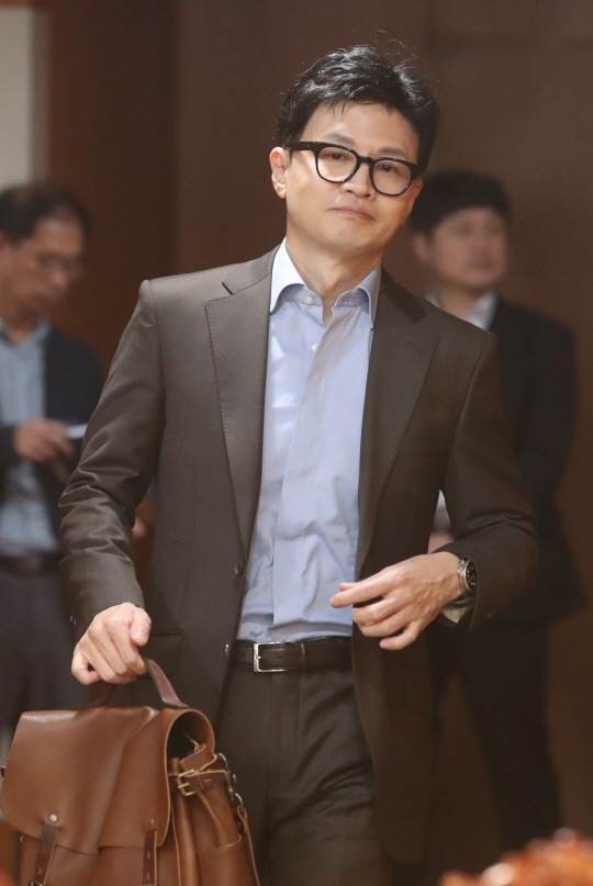 한동훈 법무부 장관이 지난 20일 정부서울청사에서 열린 지역의료 혁신 이행을 위한 관계장관회의에 참석하고 있다. 뉴시스