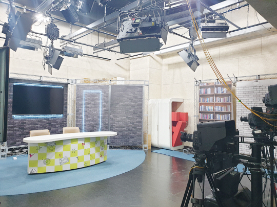 성북마을미디어지원센터 영상 스튜디오. 성북구청 제공