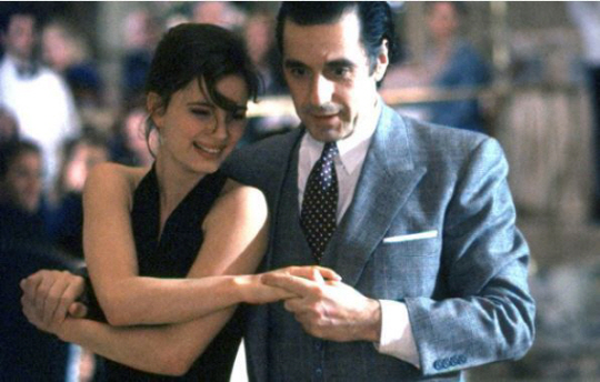 알 파치노(오른쪽)에게 아카데미 남우주연상을 안겼던 영화 ‘여인의 향기’ 한 장면. 자료사진.