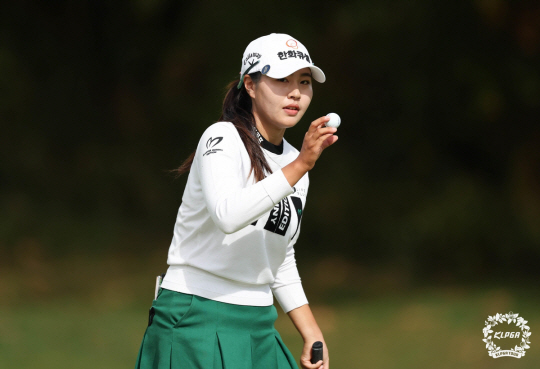 성유진이 에쓰오일 챔피언십 2023 3라운드에서 중간 합계 선두에 나섰다. KLPGA 제공.