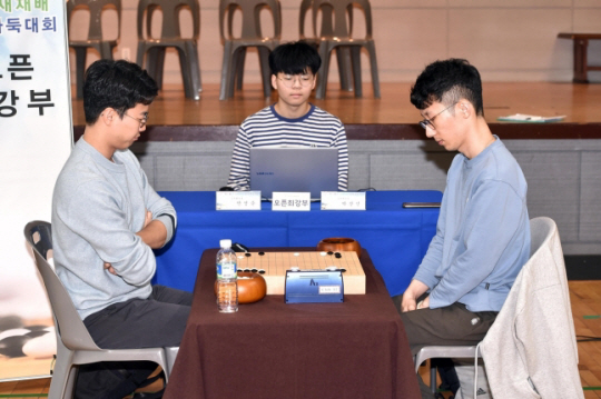 안성준(왼쪽) 9단과 박상진 7단. 한국기원 제공