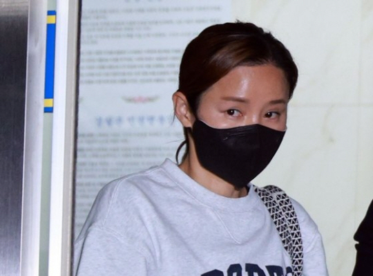 피의자 신분으로 경찰에 출석해 조사를 받은 펜싱 전 국가대표 남현희.(연합뉴스)