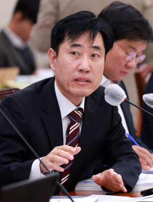 하태경 국민의힘 의원이 지난 9일 서울 영등포구 여의동 국회에서 열린 외교통일위원회 전체회의에서 발언하고 있다. 뉴시스