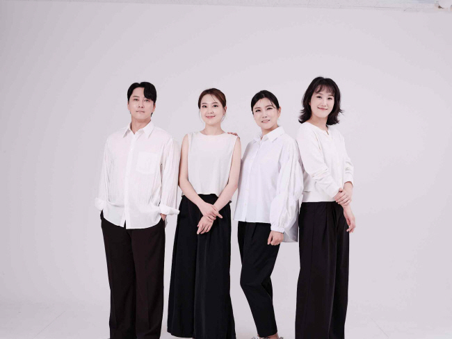 국립창극단 작창가 프로젝트의 신인 작창가 4명. 왼쪽부터 이봉근, 신한별, 이연주, 강나현. 국립창극단 제공