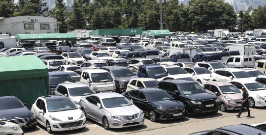 지난 6월 16일 서울 성동구 장한평 중고차매매시장의 모습. 뉴시스