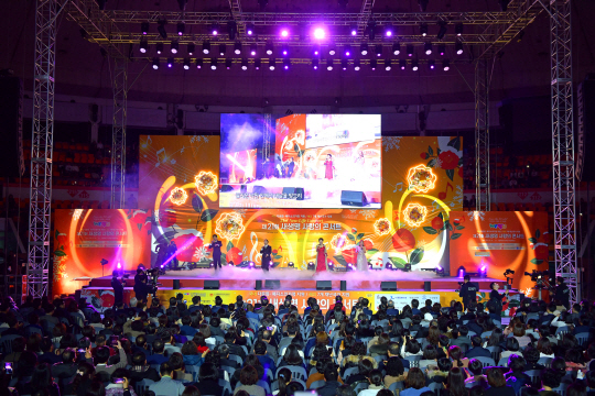 바리톤 오유석, 테너 윤승환, 소프라노 박미혜, 소프라노 강민성(왼쪽부터)이 4중창으로 무대를 꾸몄다.