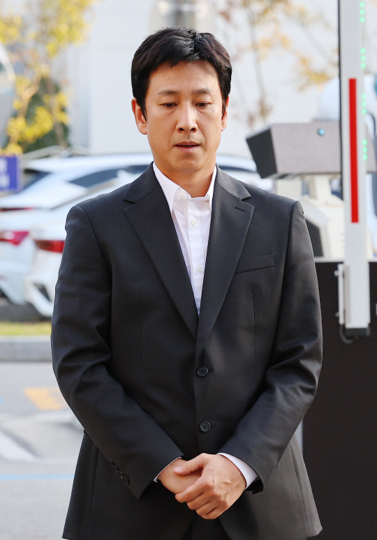 배우 이선균. 연합뉴스