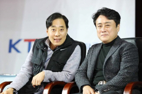 유남규(왼쪽), 최영일 탁구대표팀 훈련단장. 대한탁구협회 제공