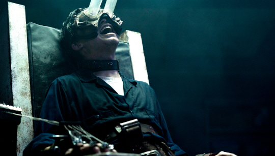 영화 ‘쏘우 X’의 한 장면. 올스타엔터테인먼트 제공