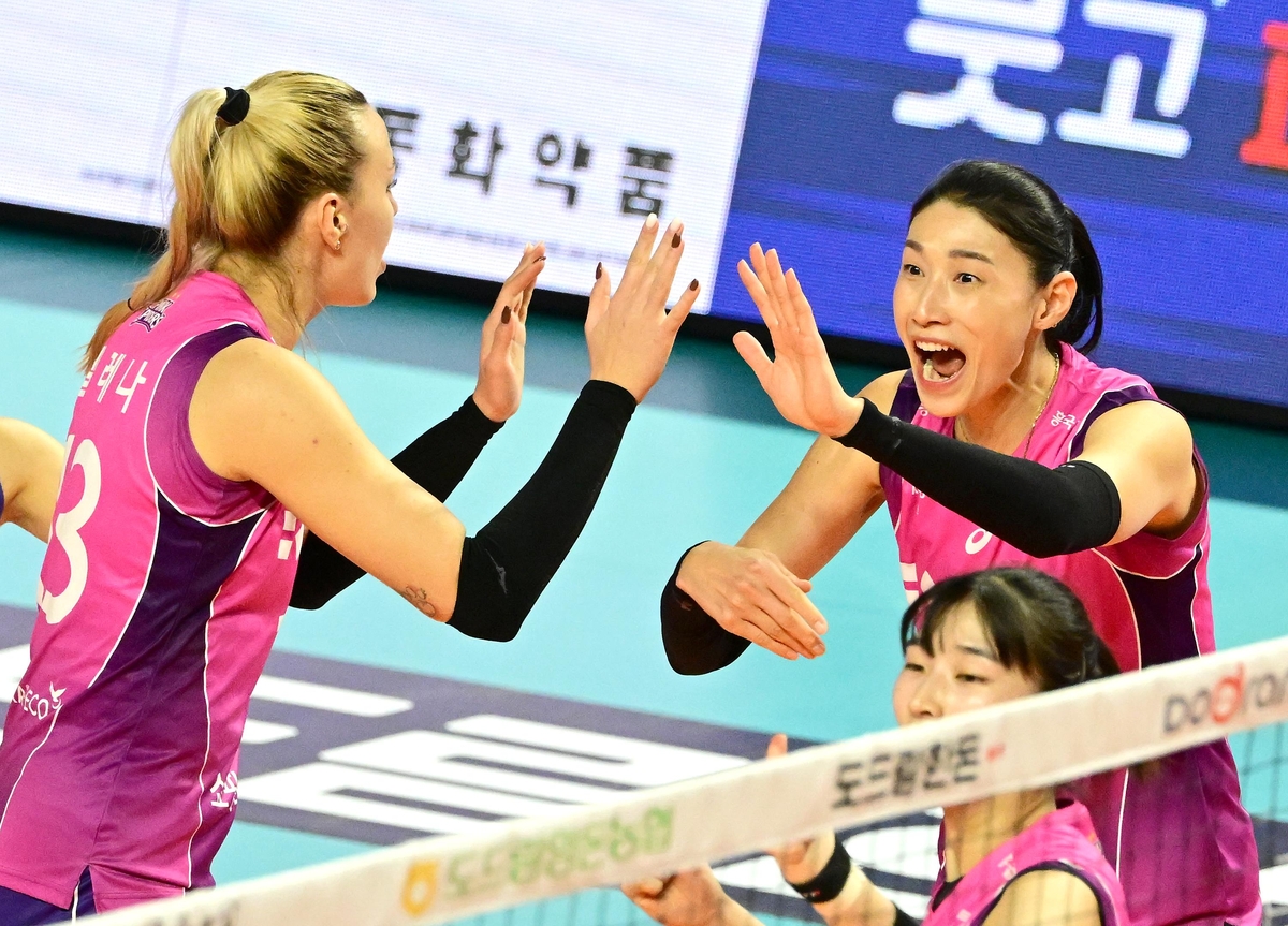 환호하는 김연경[한국배구연맹 제공. 재판매 및 DB 금지]