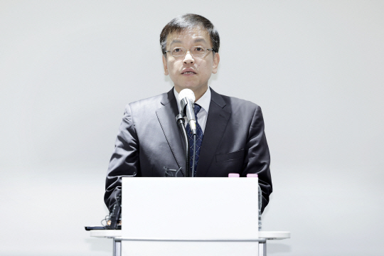 최상목 부총리 겸 기획재정부 장관 후보자가 지난 5일 서울 중구 서민금융진흥원에서 기자간담회를 열고 취재진 질문에 답변하고 있다.뉴시스