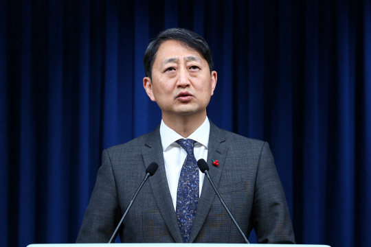 안덕근 산업통상자원부 장관 지명자가 17일 서울 용산 대통령실 청사에서 소감을 밝히고 있다. 뉴시스