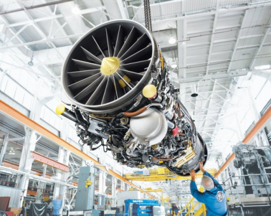 GE에어로스페이스는 ‘서울 ADEX 2023’에 참가해 한국의 국방력 증대와 항공 산업을 지원하는 다양한 첨단 엔진 솔루션을 선보인다고 지난 10월 16일 밝혔다. 사진은 한국형 전투기 KF-21 보라매에 사용될 GE의 F414 엔진. GE에어로스페이스 제공