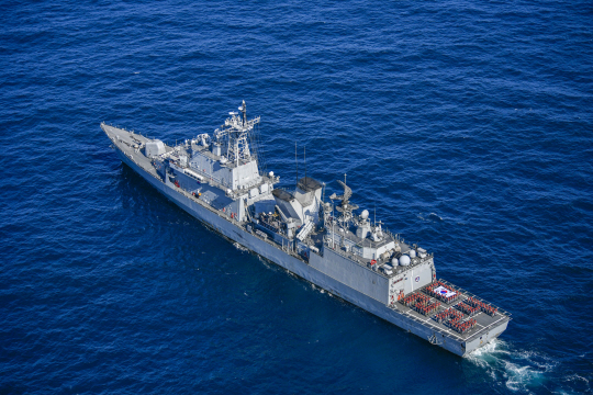 새해를 맞아 청해부대원들이(소령 이범희 등 132명) 마치 푸른 용이 살고 있는 듯 검푸른 소말리아 아덴만 바다에서 ‘2024’를 표현하며 국민 여러분께 새해 희망을 전하는 인사를 하고 있다. 합참 제공