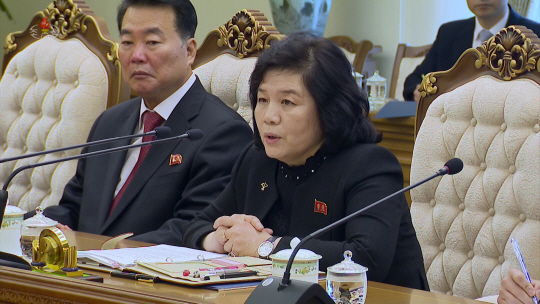 최선희 북한 외무상과 세르게이 라브로프 러시아 외무장관이 지난 19일 평양에서 회담을 가졌다고 북한 조선중앙TV가 20일 보도했다. (사진=조선중앙TV 캡처) 뉴시스