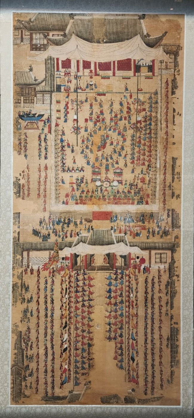 정조가 화성에서 혜경궁 홍씨 회갑연과 여러 행사를 치른 장면을 담은 ‘화성행행도’ 8폭 병풍 중 3폭. 그림 속에 넓게 펼쳐진 장막과 차일을 공급하고 관리하는 일이 전설사의 몫이었다.  국립고궁박물관 소장