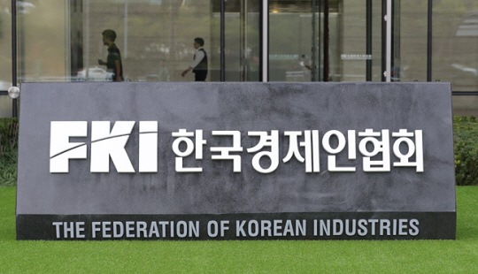 뉴시스