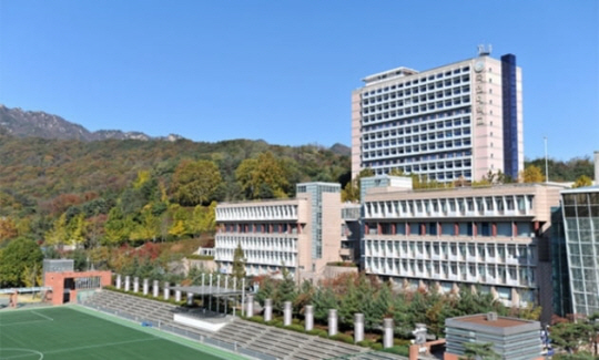 국민대는 2월1일부터 2일까지 열리는 ‘용평배 FIS FEC 알파인 국제스키대회’를 후원한다. 국민대 제공