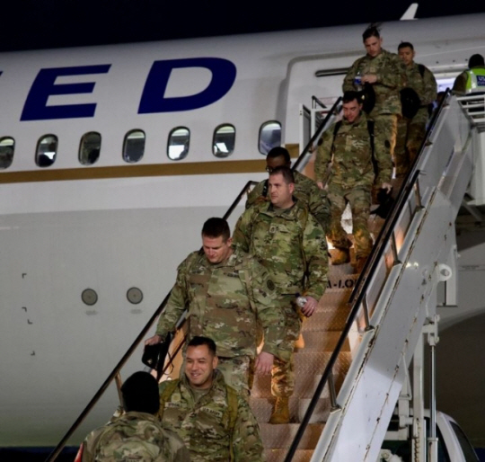 지난달 31일 한국에 도착한 미국 제3기병연대 소속 장병들. 미 국방영상정보배포서비스(DIVIDS) 제공