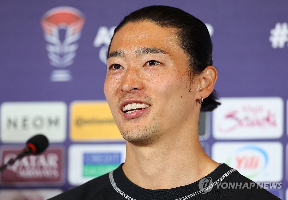 (도하=연합뉴스) 2023 아시아축구연맹(AFC) 아시안컵 한국과 호주의 8강전을 하루 앞둔 1일(현지시간) 카타르 도하 메인미디어센터(MMC)에서 조규성이 공식 기자회견을 하고 있다. 2024.2.1