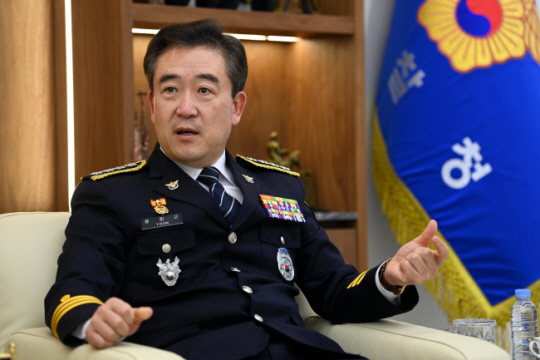 윤희근 경찰청장. 문화일보