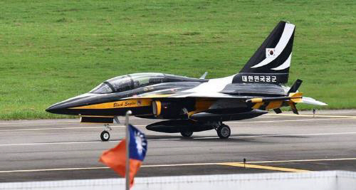 2022년 8월 대만 남부 공항에 착륙한 한국 공군의 T-50. 대만 자유시보 캡처