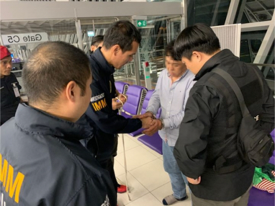 태국에서 검거된 택시기사 살해 피의자. 충남경찰청 제공