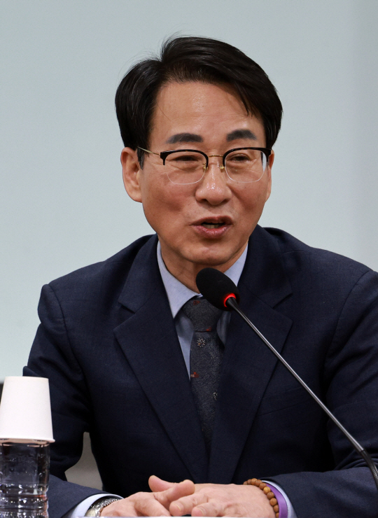 이원욱 개혁신당 의원이 지난 7일 오후 서울 여의도 국회 의원회관에서 열린 제3지대 대통합을 위한 통합공관위 추진회의에서 발언하고 있다. 뉴시스