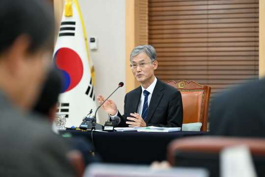 조희대 대법원장이 15일 서울 서초구 대법원에서 열린 기자 간담회에서 발언하고 있다. 대법원 제공