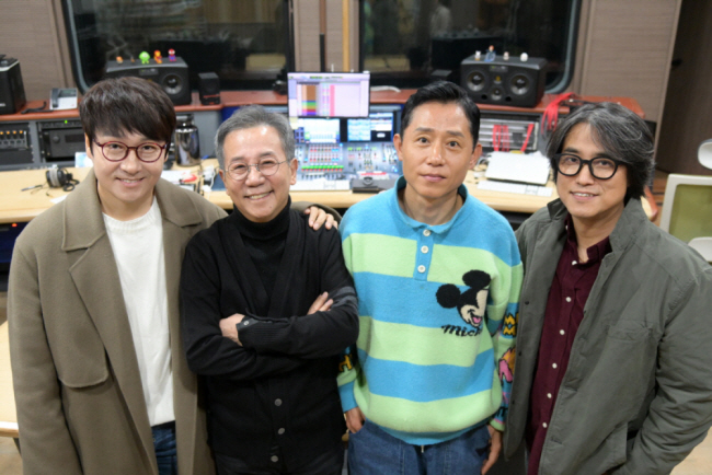 유리상자 이세준(왼쪽부터), 서울패밀리 위일청, 녹색지대 곽창선, 유리상자 박승화.