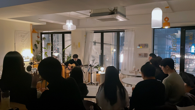 오케이어 맨션의 음악공연.  오케이어 맨션 제공