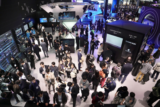 MWC 2024 행사장에 마련된 SK텔레콤 전시 부스 모습. SK텔레콤 제공